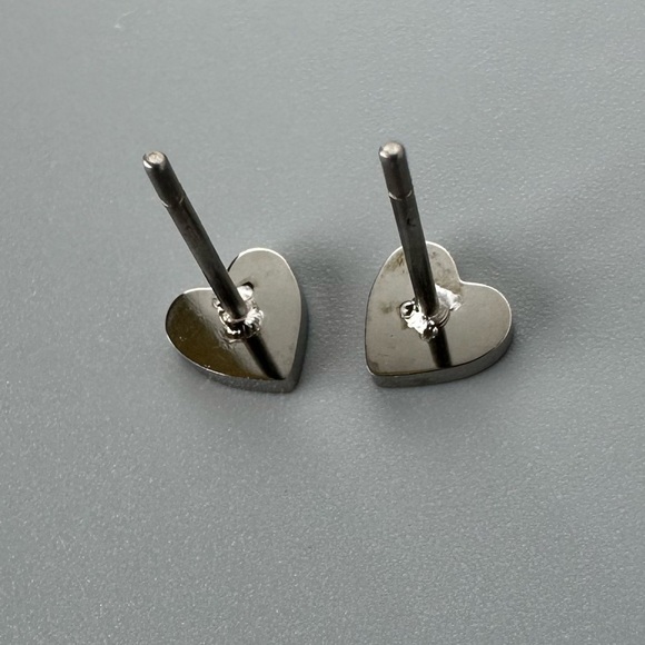 Titanium Heart Stud Earrings - Picture 8 of 10